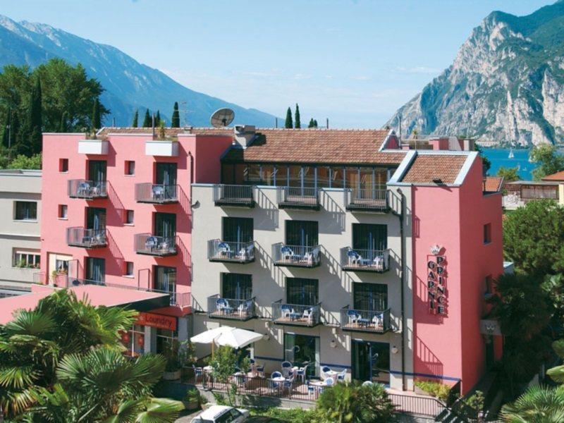 Hi Hotels ריבה דל גארדה מראה חיצוני תמונה
