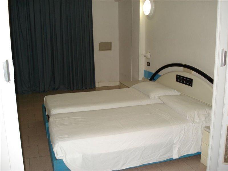 Hi Hotels ריבה דל גארדה מראה חיצוני תמונה