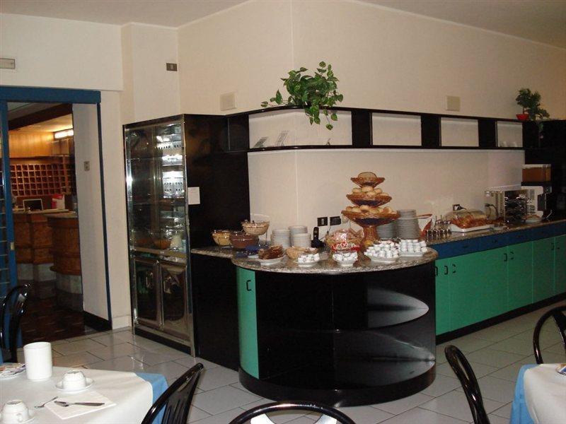 Hi Hotels ריבה דל גארדה מראה חיצוני תמונה